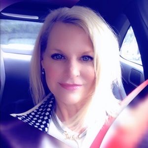 Meet your Posher, Kelli